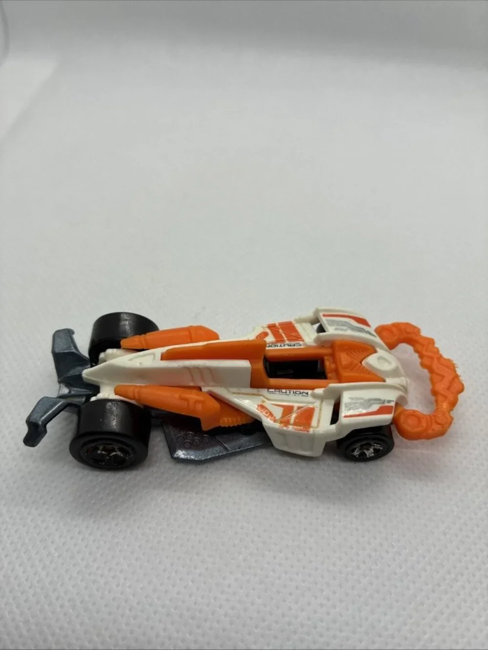 Hot Wheels Wattzup HW City Future Fleet White Orange Diecast Car 2013 Mattel